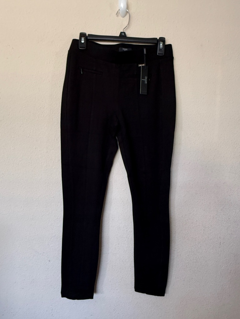 NWT Tahari Black Dress Womens Pants.. Size Small